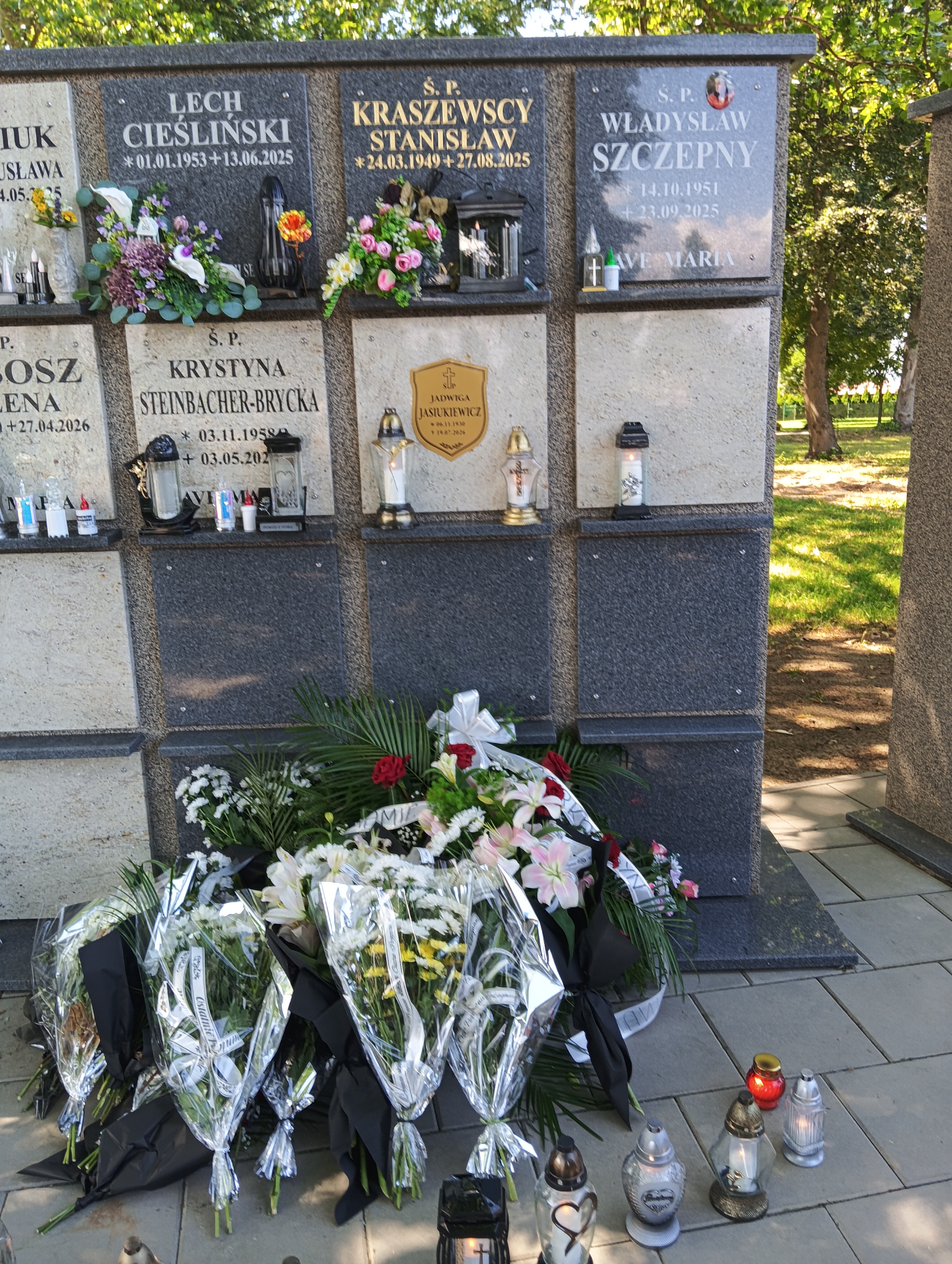 Grób Jadwiga Jasiukiewicz