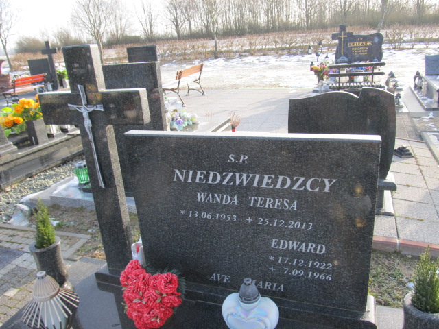 Edward Niedźwiecki 1922 Świdwin - Grobonet - Wyszukiwarka osób pochowanych